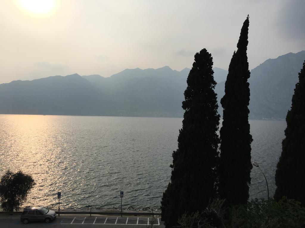 Hotel Vela Azzurra Navene Экстерьер фото