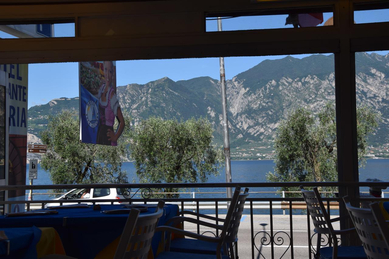 Hotel Vela Azzurra Navene Экстерьер фото